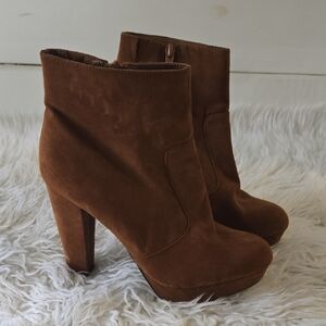 Mossimo Supply Co. Tan Heeled Boots